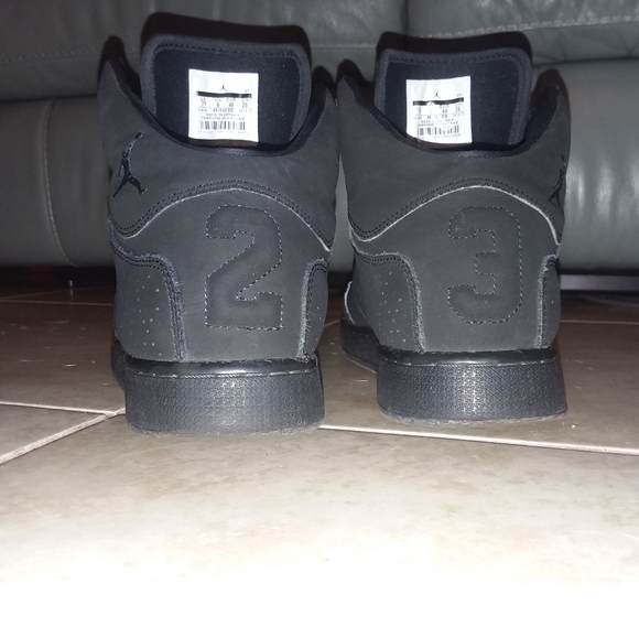 Jordan 23 - Picture 2 of 4